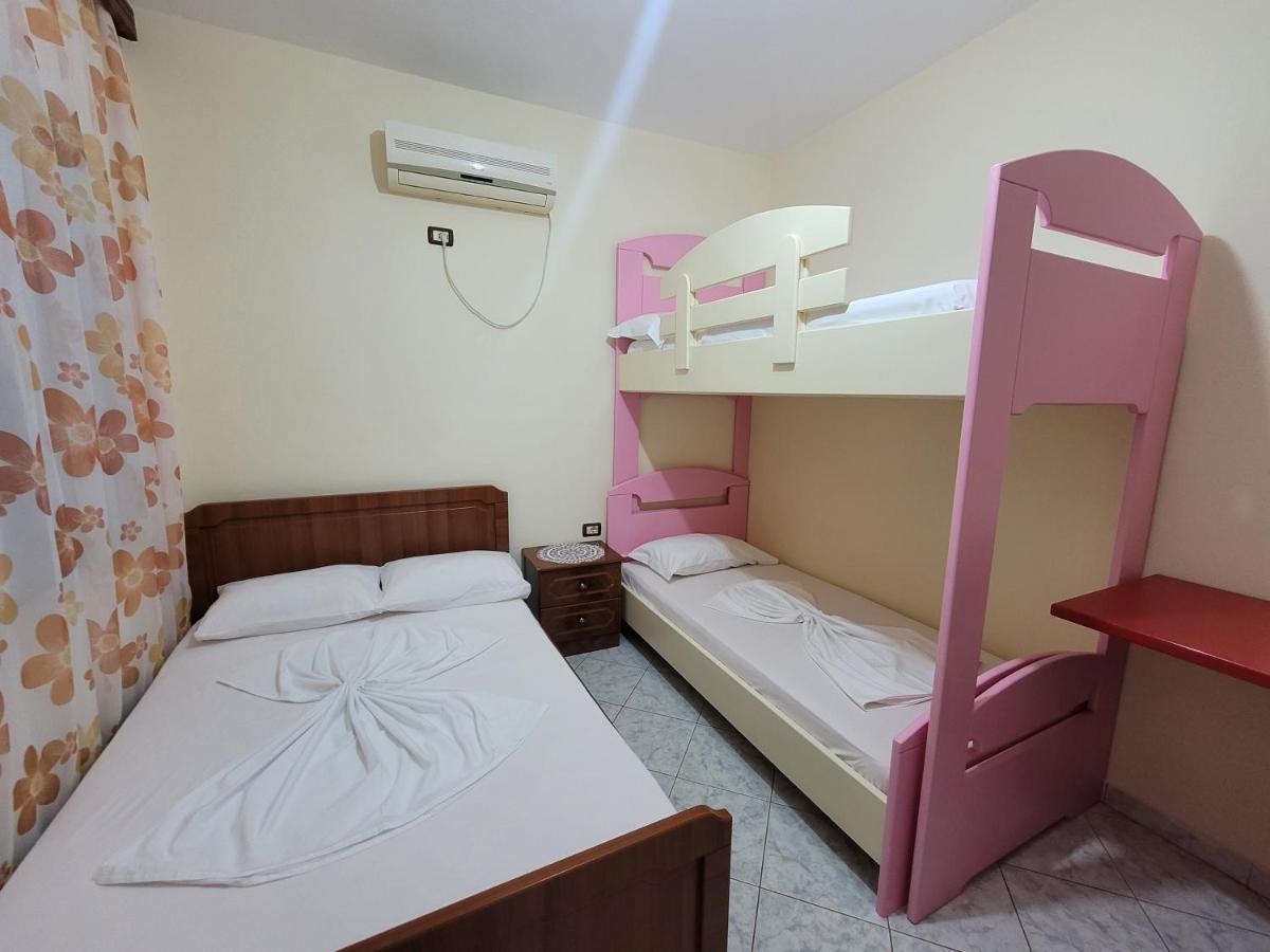 Petrefi Apartments Ksamil Exterior foto